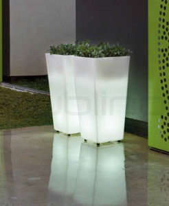Lightening plastic flower stand. 110 cm high. - GN ME LAMP 110