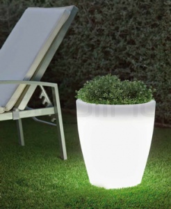 Lightening plastic flower stand. For outdoor use. - GN VI LAMP